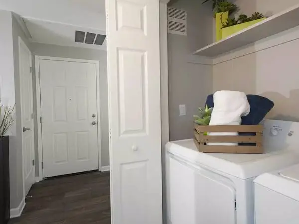 Dwell in Sparkss best! 1 bed, 1 bath available now!