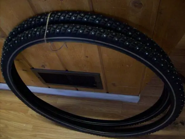 2 NEW Specialized IceBreaker 700c large tires for 29er mountain bike