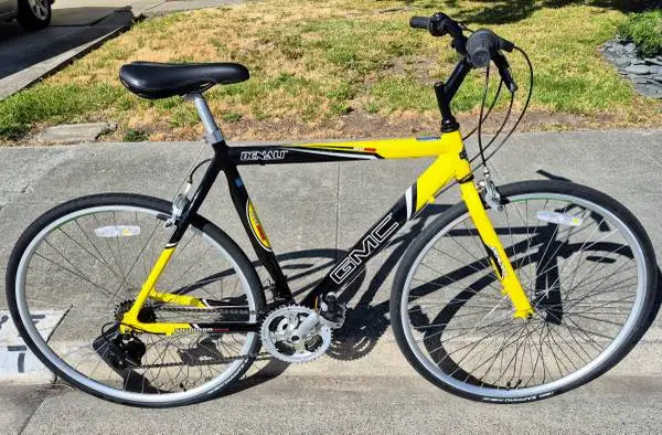 ONE OF A KIND 23 GMC DENALI GRAVEL SHIMANO DRIVE TRAIN AND BRAKES
