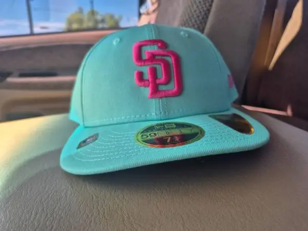 Unique San Diego Padres hat, New Era 7 3/4 fitted, contoured crown
