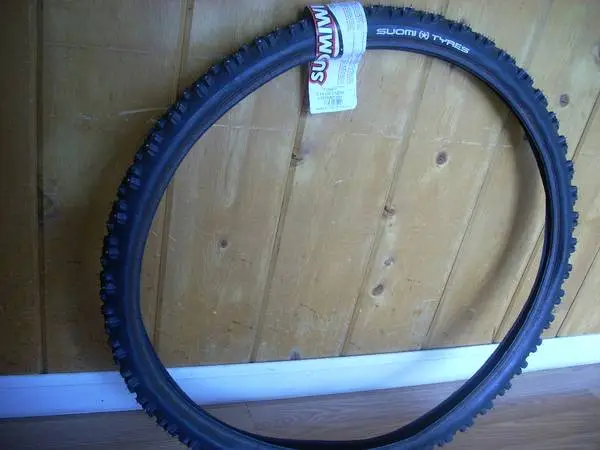 2 Nokian Hakkapeliitta 29 large studded winter mountain bike tires