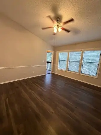 Located in Jacksonville, 1/BD 1/BA, Swimming Pool