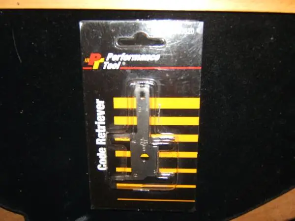 FOR USE ON LATE MODEL GM VEHICLES TOOL RETRIEVES ERROR CODES GM cars