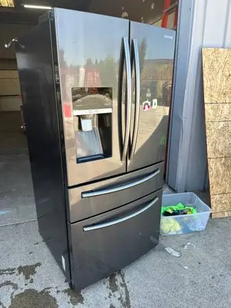 Rare Duplex size 33 inch black stainless 4 door Samsung fridge can del