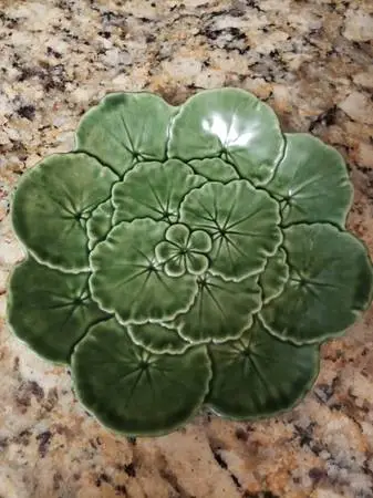 8 Bordallo Pinheiro Geranium Leaf Salad Plates Made in Portugal