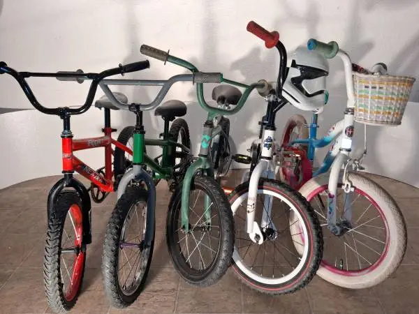 16 TIRES KIDS BIKES $30 EACH