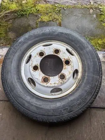 LT215/85R16 Load E tire on 6 lug dually wheel