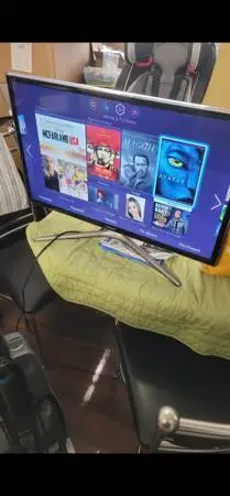 32 Samsung Smart TV very good