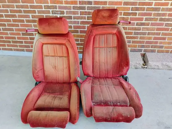 1987-88 FORD THUNDERBIRD TURBO COUPE RED POWERED BUCKET SEATS PAIR