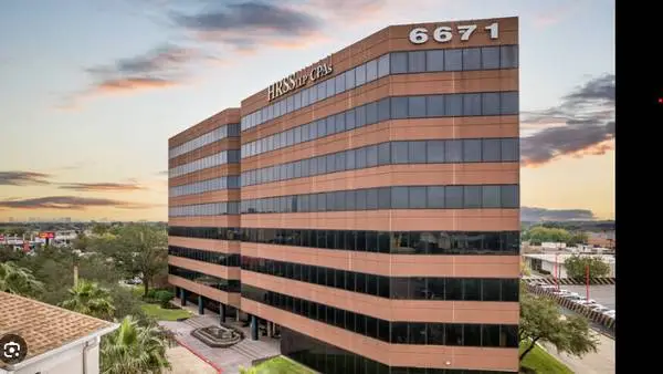 🎉Celebrate big savings this summer! up to 25% off office space! 🏢