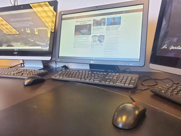 All In One Desktops! ChormeBase, Some w/Touchscreen Display