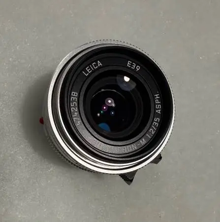 Leica Summicron-M 35mm f/2 ASPH II Silver with Hood, Caps, Case - Exce