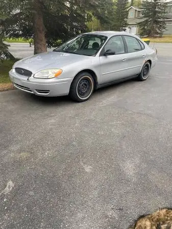 nice 4 door  car $3500/ FORD TAURUS