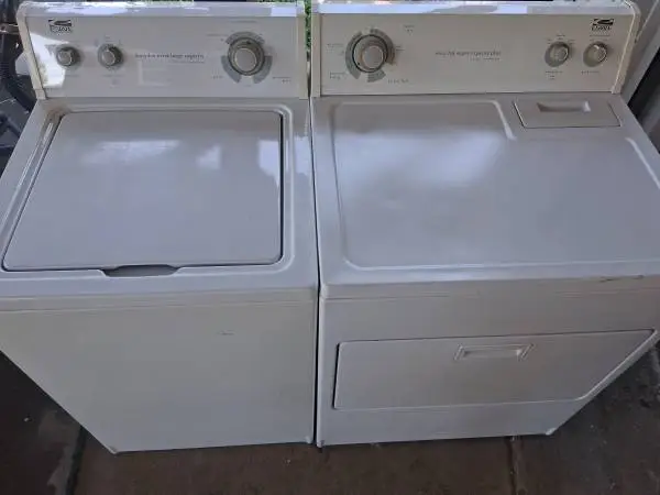 Whirlpool (ESTATE)Washer dryer 24in washer. EXCELLENT CONDITION.