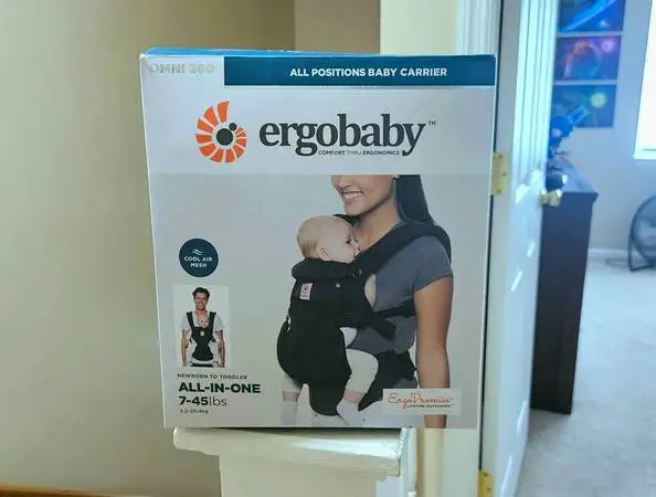 NEW ERGOBABY OMNI 360 BABY CARRIER (BLACK)