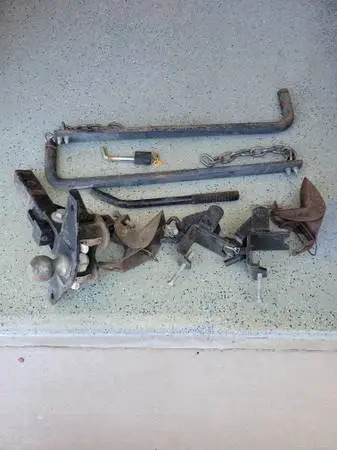 WEIGHT DISTRIBUTING HITCH