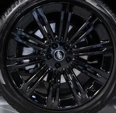 23 INCH LAND ROVER RANGE ROVER WHEELS Like new tires rims in very good