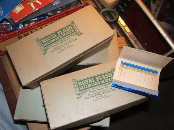 Vintage Royal Flash Billboard Matches 4 boxs