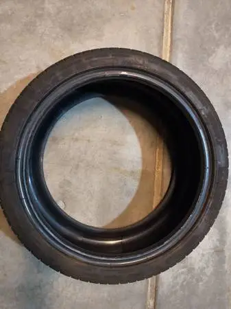 Michelin 245 35 19