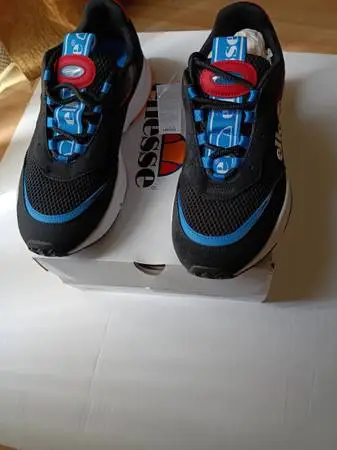 ellesse Mens Sneakers NEW IN BOX Size 10
