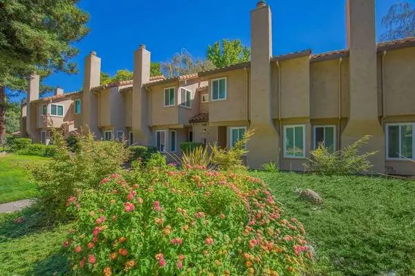 2 bedroom, High-speed Internet Access, Easy Access to Shopping