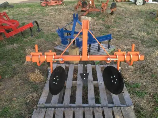1 row garden bedder/ Hipper. New