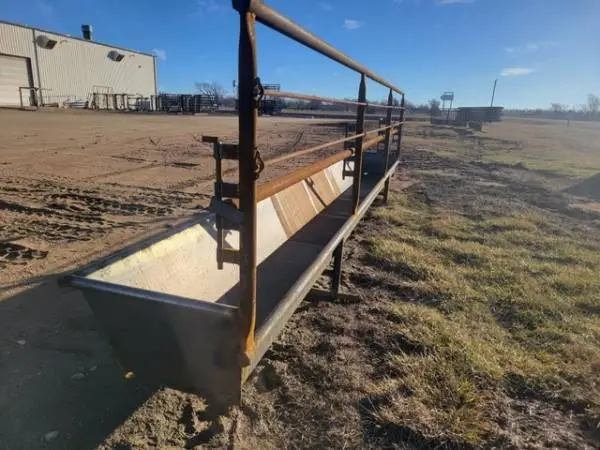 Portable Fenceline Feed Bunk