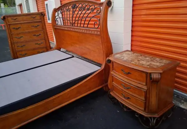 King size bedroom set with boxspring