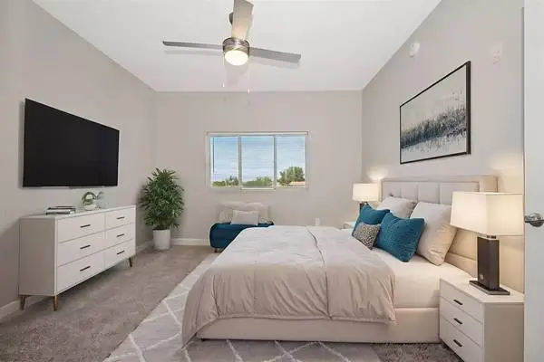 If Lease by 06/15, Get 8 Weeks Free! *Restrictions Apply*