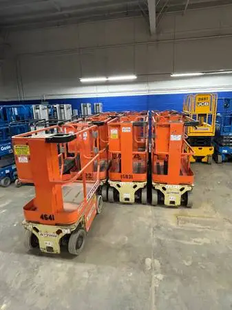 JLG 1230es