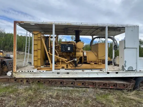 Caterpillar 700 kw generator