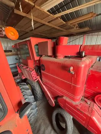 Massey Ferguson 510 combine