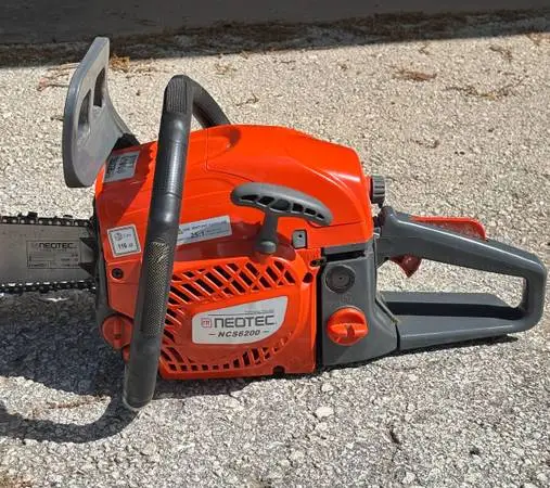 NeoTec Chainsaw 62cc