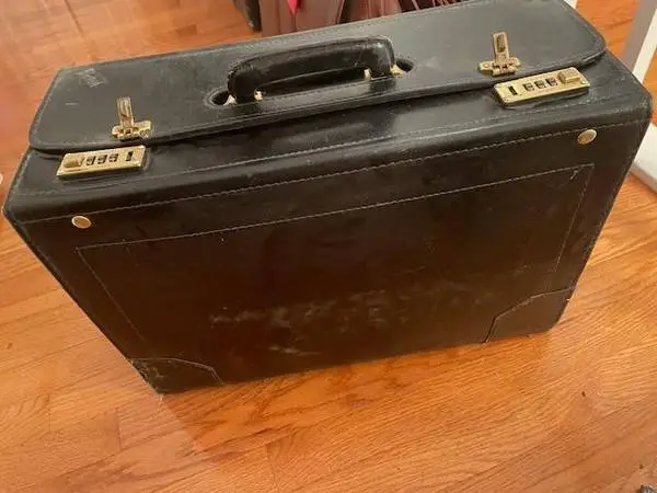 Briefcases, Satchel; Brinks & SimpliSafe House Alarm systems, Deliver?