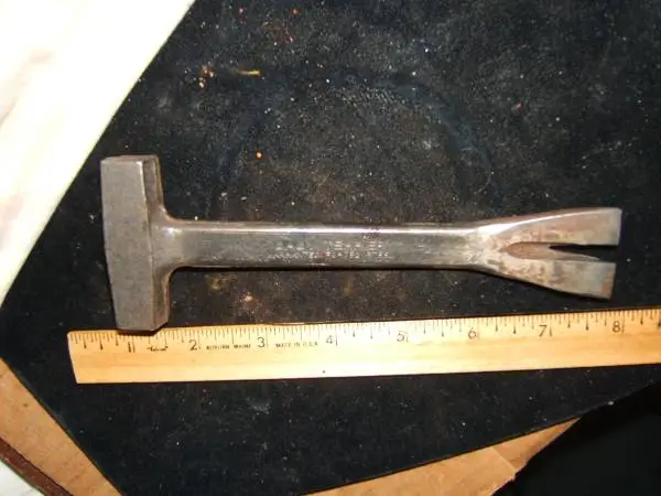 Vintage Baby Terrier Crate Tool / Bridgeport Hdwe Mfg Corp