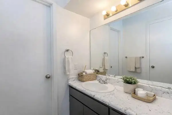 Time to elevate. Our 2 BR, 1035 Sq Ft promises more.