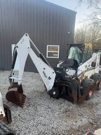 1992 Bobcat 811 Backhoe attachment