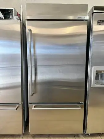 Kitchen Aid 36 KBBR306ESS01 Built-in Stainless Steel refrigerator!!