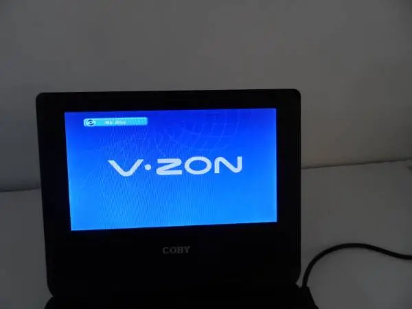LARGE PORTABLE DVD/CD PLAYER