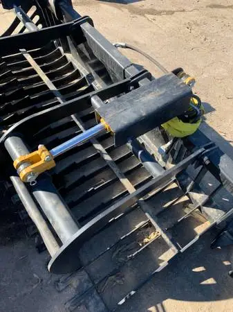 Skid Steer Brush Grapples