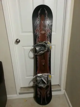 Arbor 158cm Snowboard and bindings