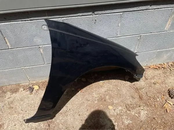 2004 / 2005 Honda Civic Sedan (4 Door) passenger fender
