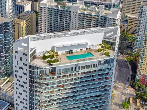 Brickell House Great Layout for this 2 Bedroom Condo