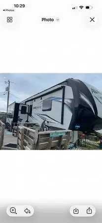2018 Avalanche 32RS for sale on lot in Kitty Hawk-steps to beach