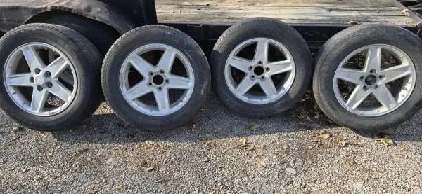 SET OF FOUR CHEVY 17 ALLOY WHEELS