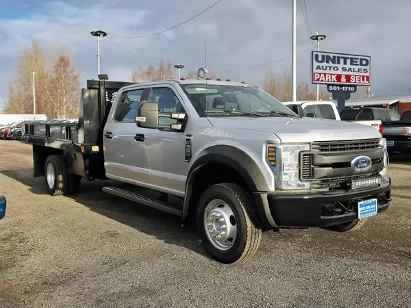 2018 Ford F550 Super Duty Crew Cab  Chassis XL Cab  Chassis 4D
