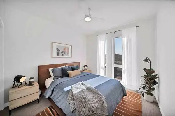 Cuddle with your pets in our cozy 2 Bed / 2 Bath. Visit today!