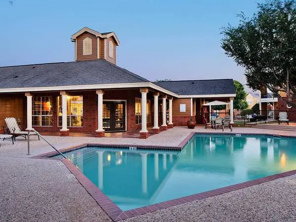 In San Marcos, Updated Cabinetry, 3 bedroom