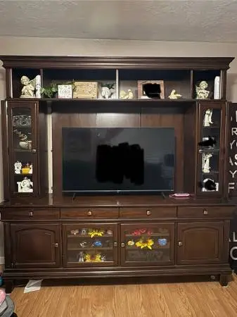 Tv Entertainment center