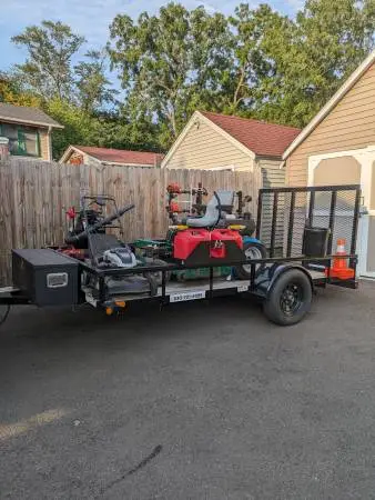 Lawn mowing Aurora.il area